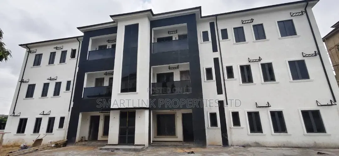 3bdrm Block of Flats in Kaura District, for rent