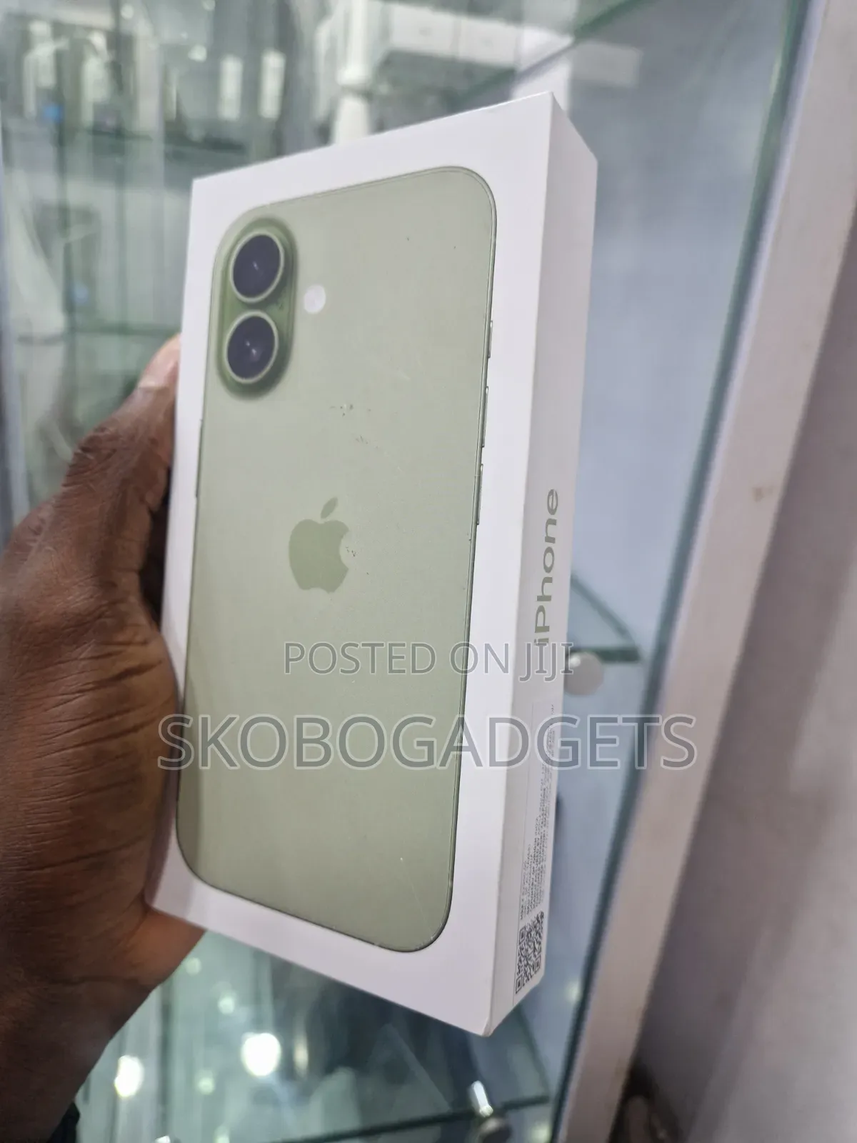 New Apple iPhone 17 256 GB Green