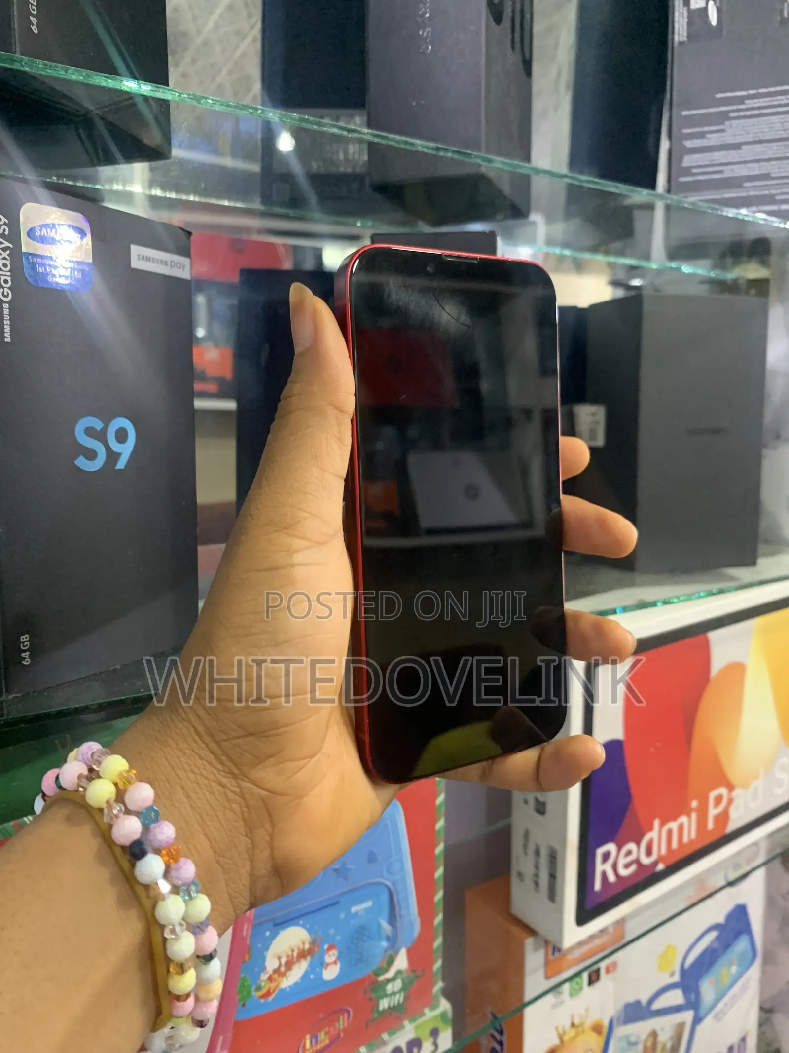 Apple iPhone 13 128 GB Red