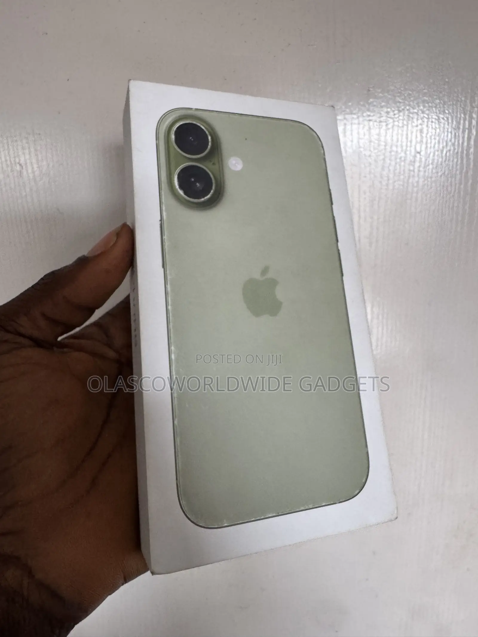New Apple iPhone 17 256 GB Green
