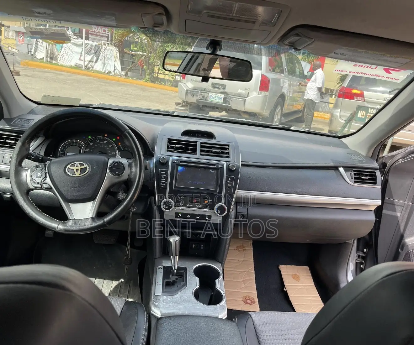 Toyota Camry SE 4dr Sedan (2.5L 4cyl 6A) 2012 Gray