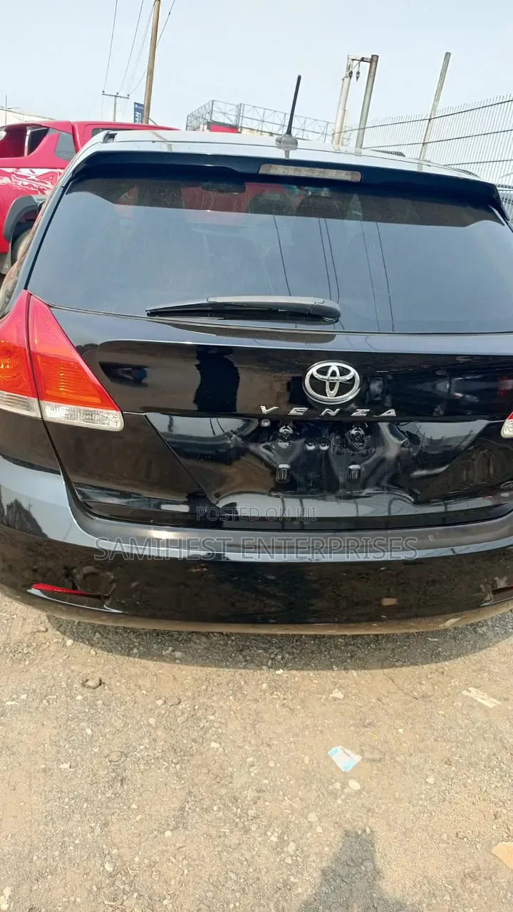 Toyota Venza 2011 Black