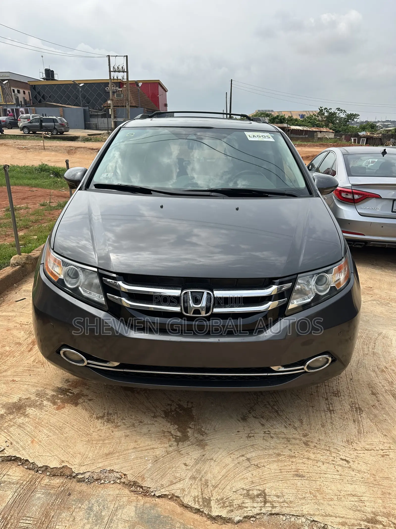 Honda Odyssey Touring 4dr Minivan (3.5L 6cyl 6A) 2014 Gray