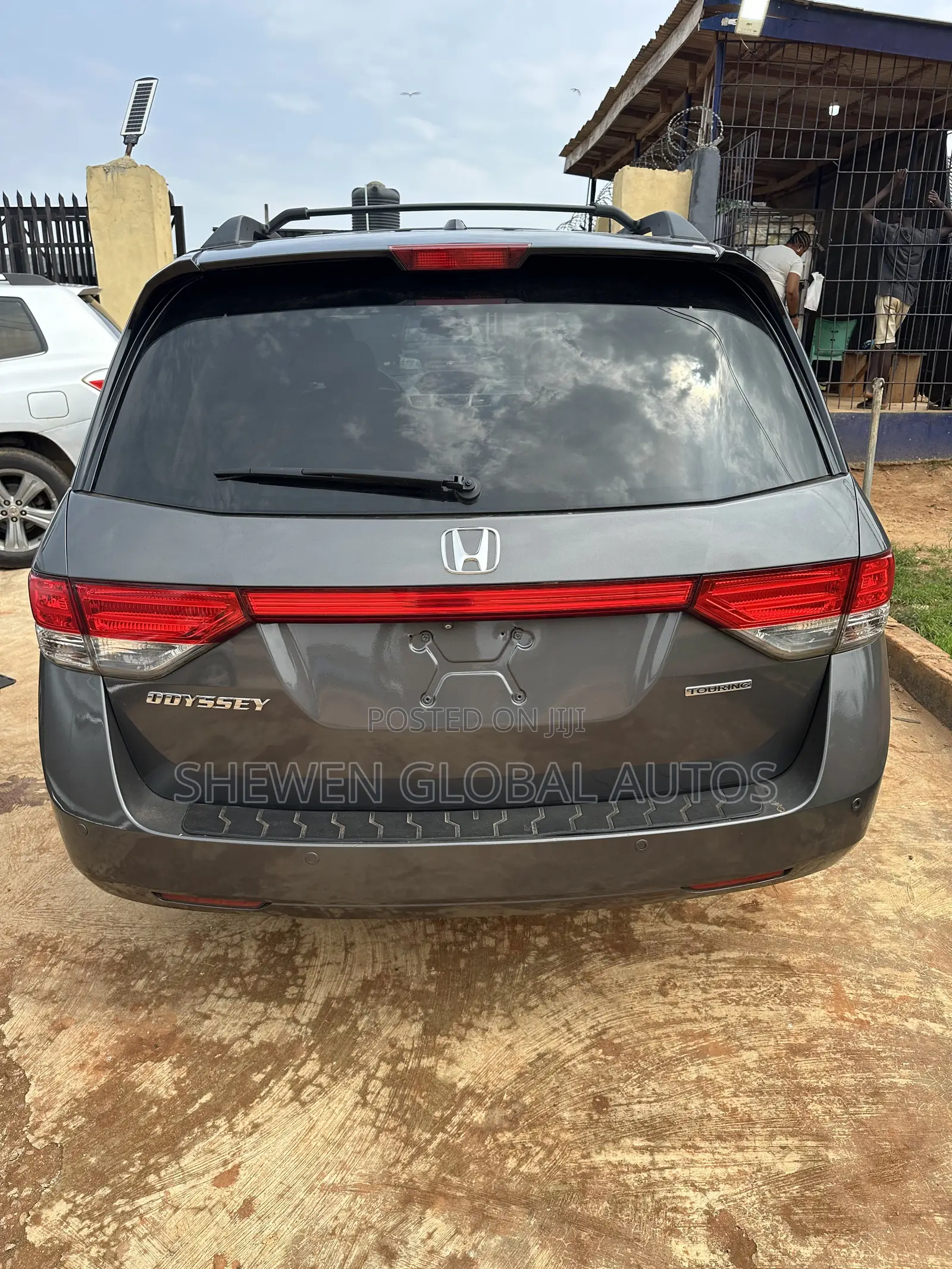 Honda Odyssey Touring 4dr Minivan (3.5L 6cyl 6A) 2014 Gray