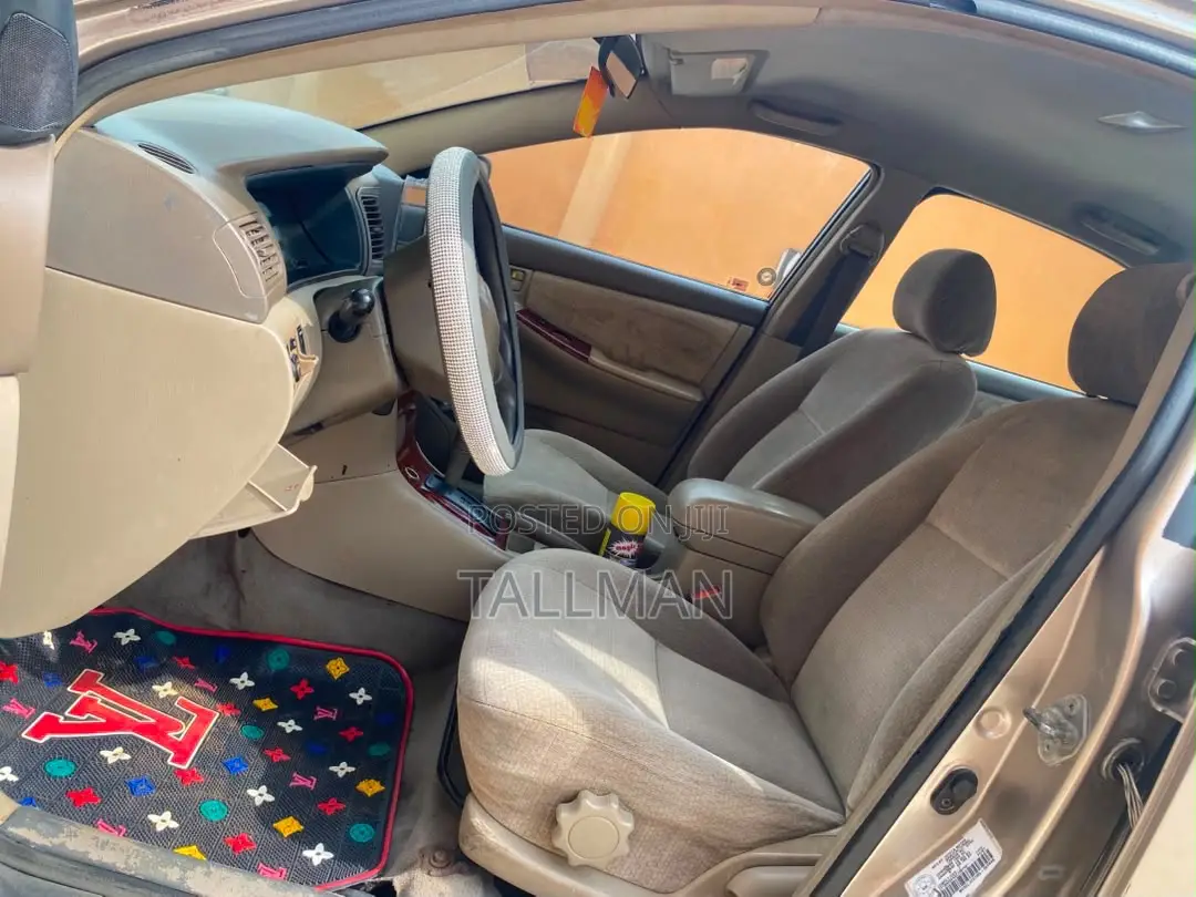 Toyota Corolla Sedan 2003 Gold