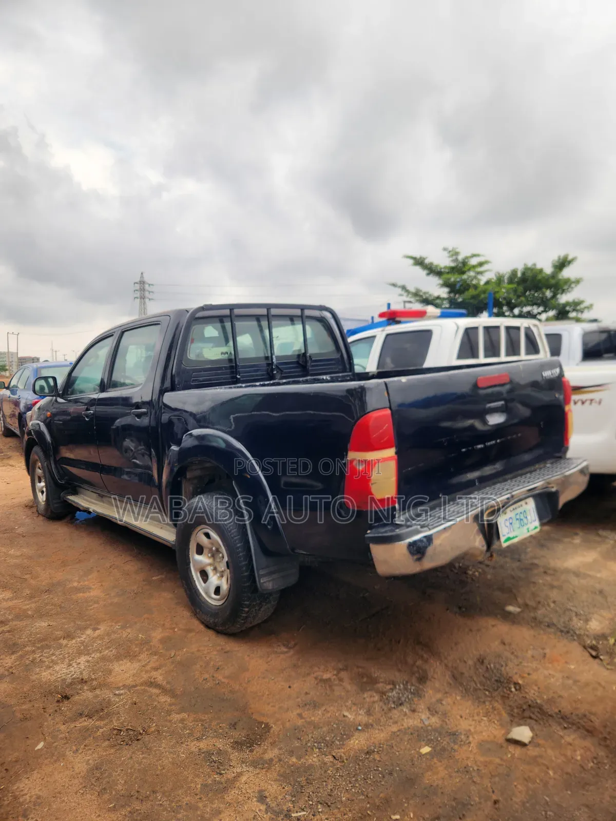 Toyota Hilux 2013 Black
