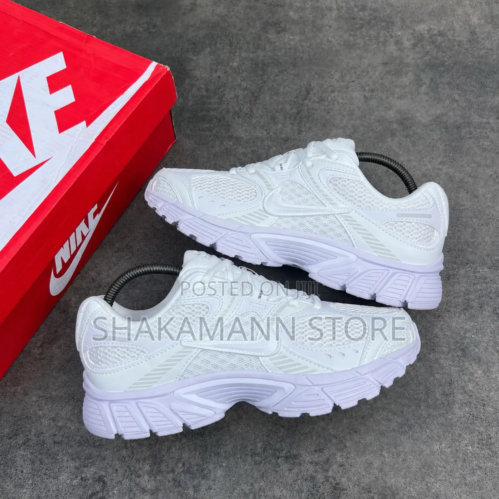 Original Nike V5 Runner Triple White