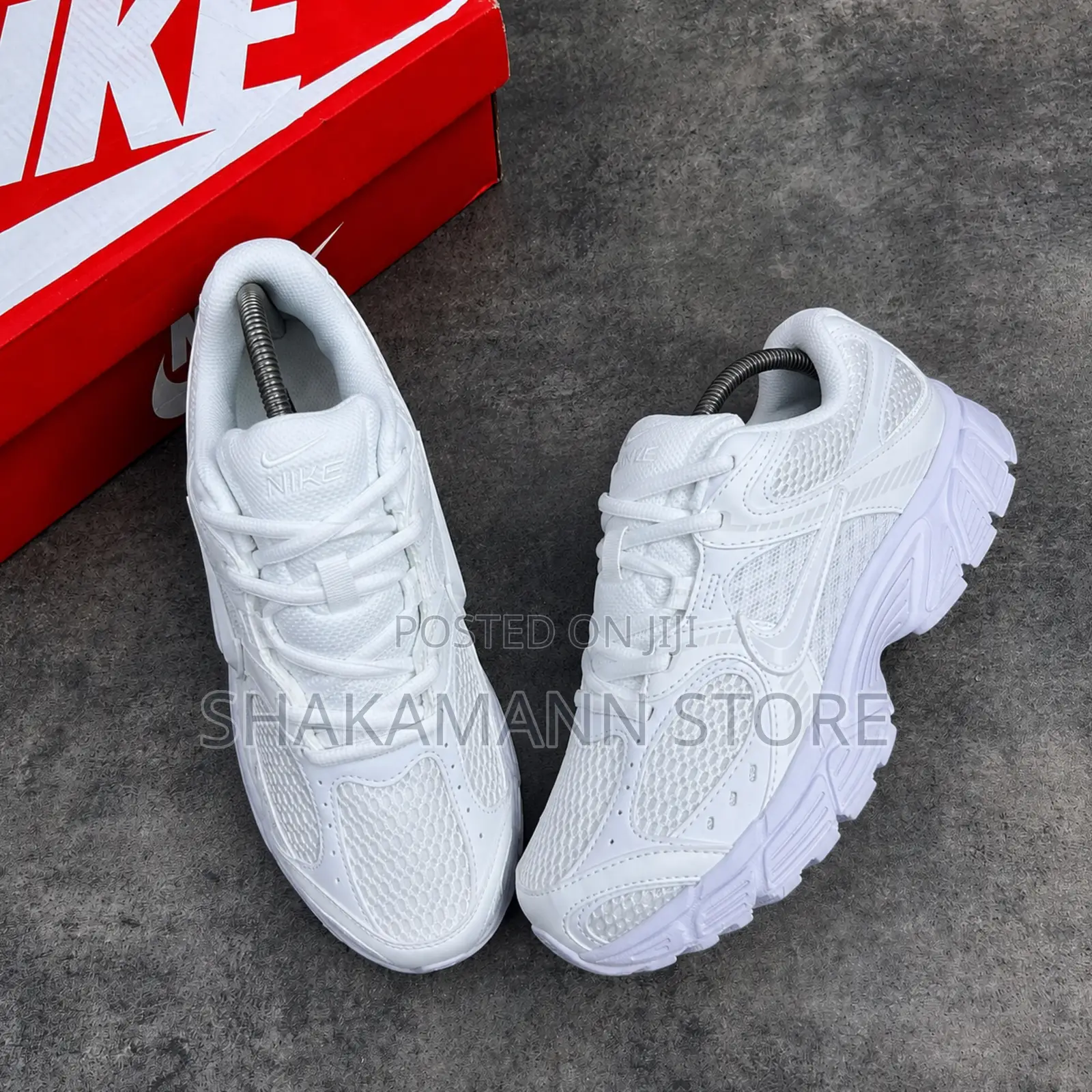 Original Nike V5 Runner Triple White
