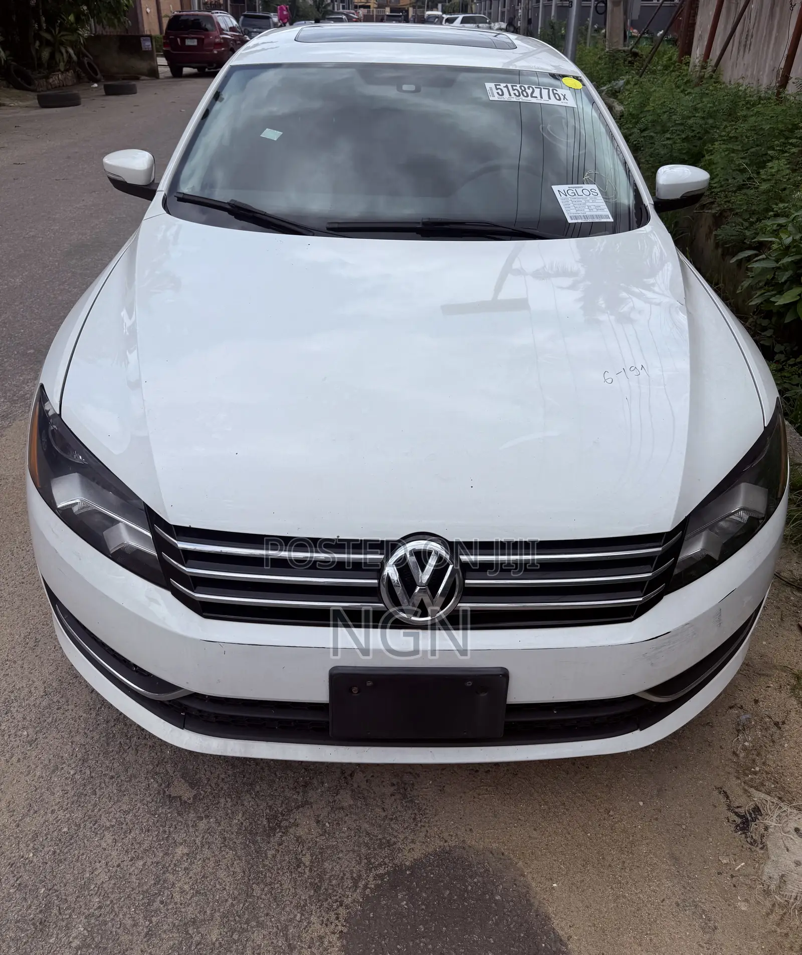 Volkswagen Passat 2012 White