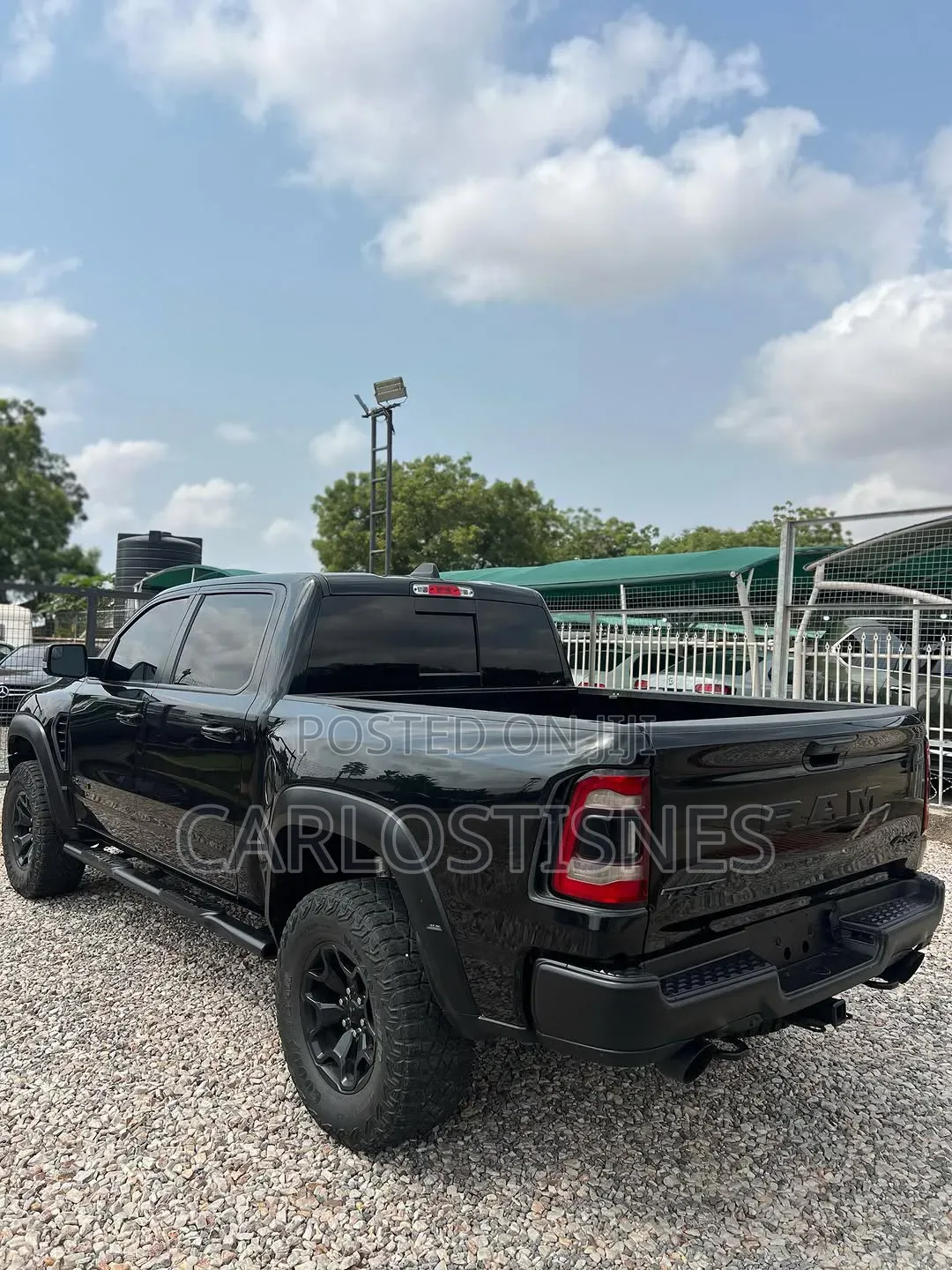 RAM 1500 2022 Black