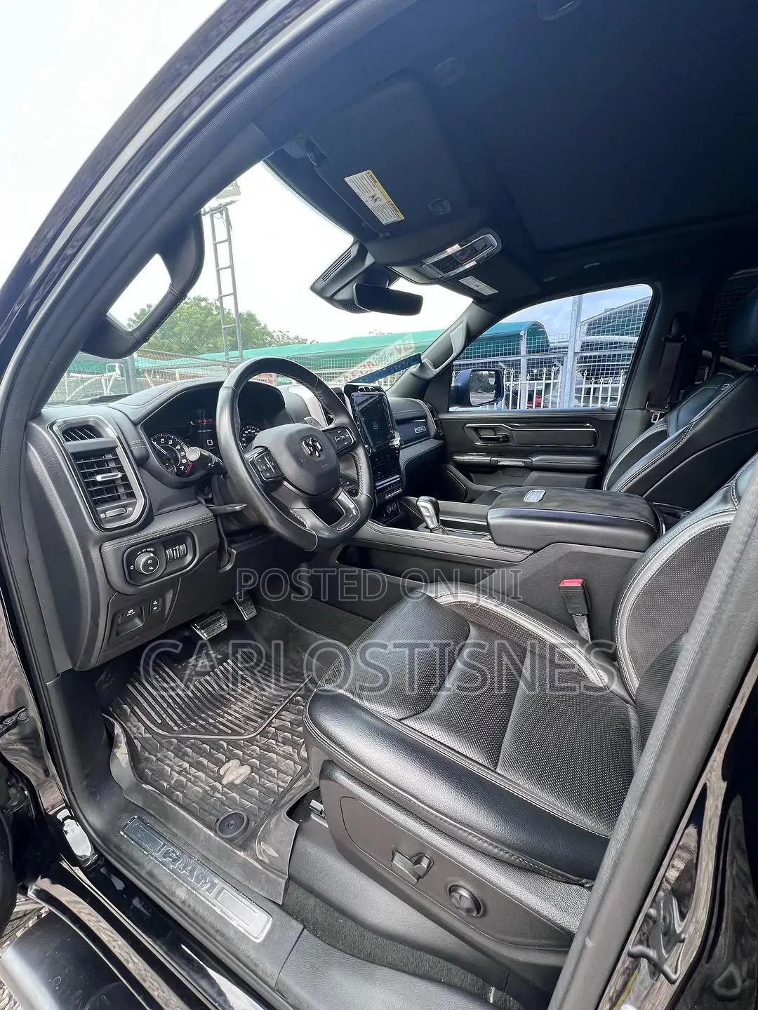 RAM 1500 2022 Black