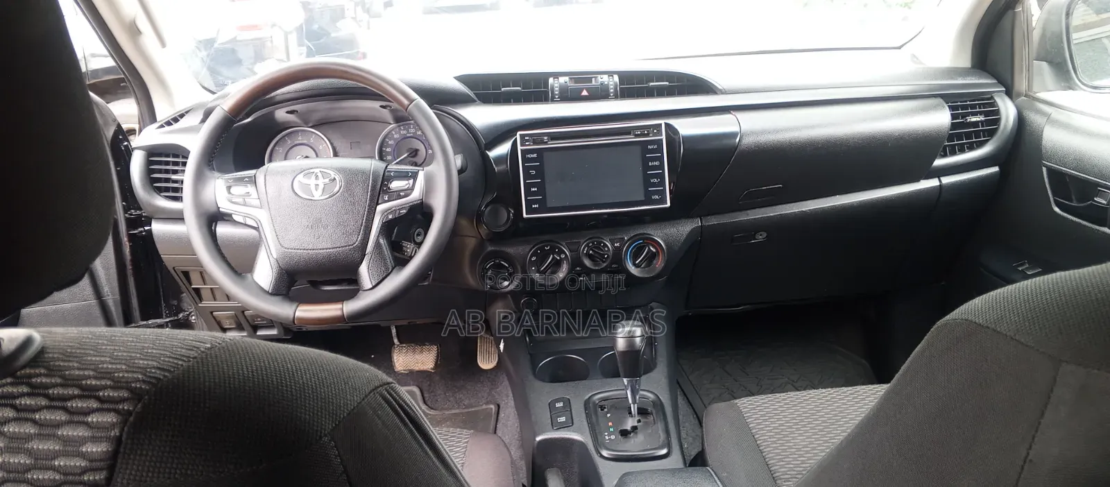 Toyota Hilux 2019 Black