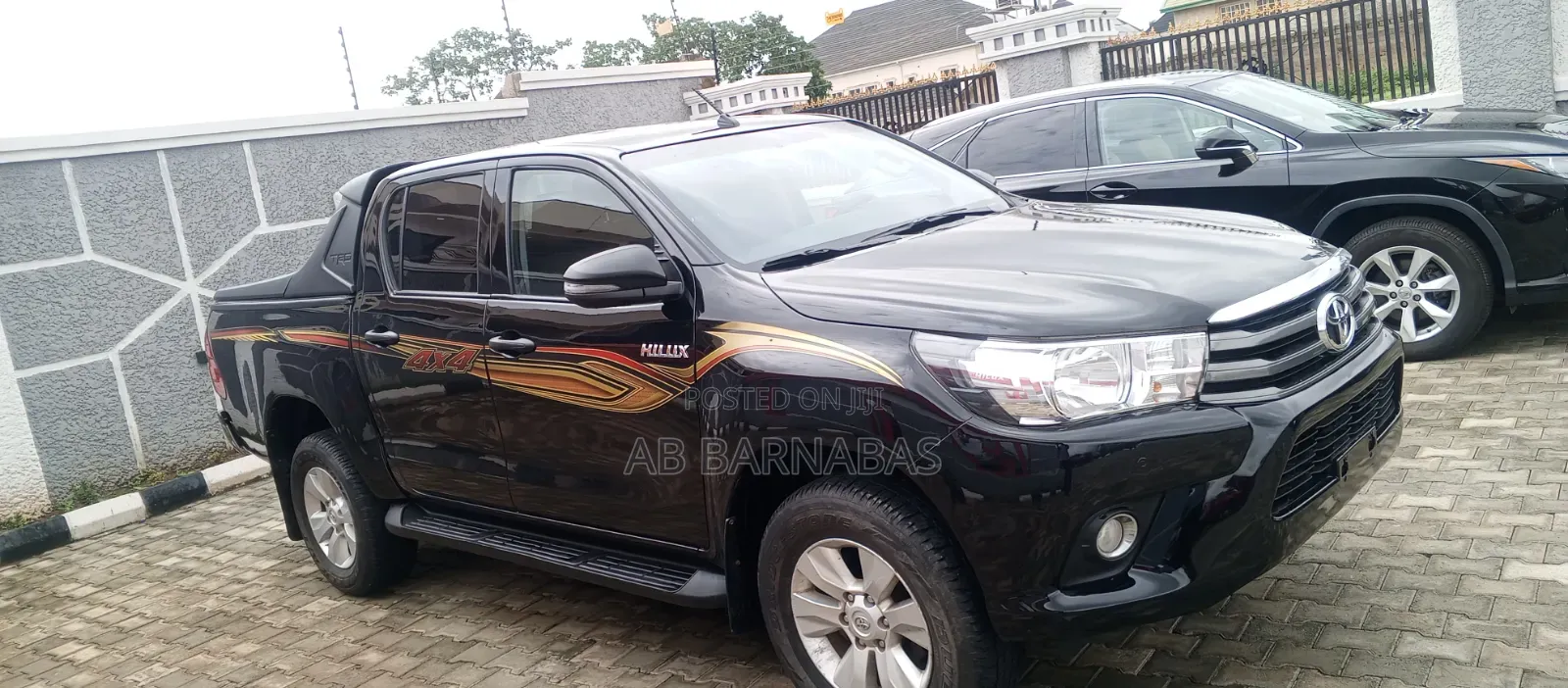 Toyota Hilux 2019 Black