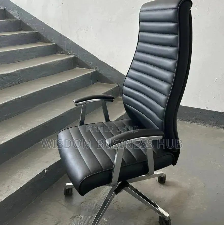 Corporate Swivel Chair With Chrome Base