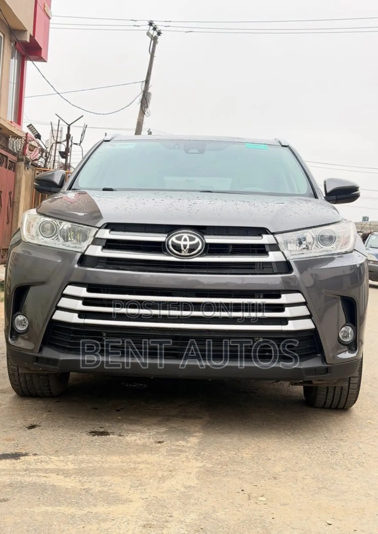 Toyota Highlander XLE 4x4 V6 (3.5L 6cyl 8A) 2018 Gray
