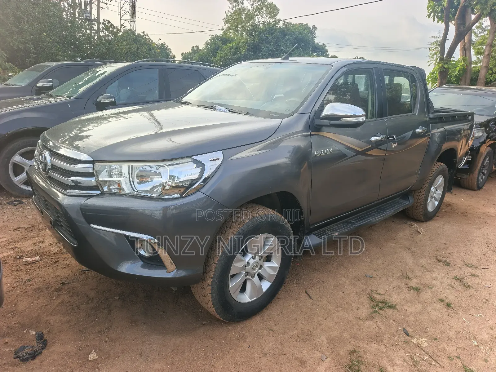 Toyota Hilux 2015 Gray