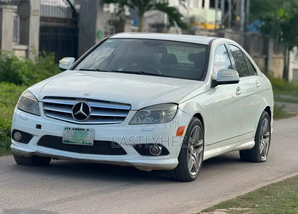 Mercedes-Benz C300 2009 White