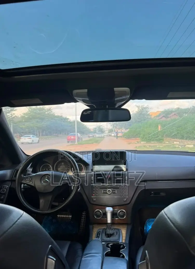 Mercedes-Benz C300 2009 White