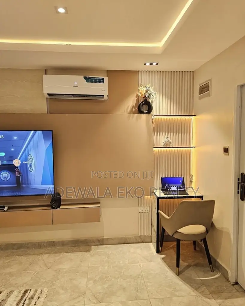 Spacious Studio Shortlet Lekki Phase 1 (PS5,24/7 Power)
