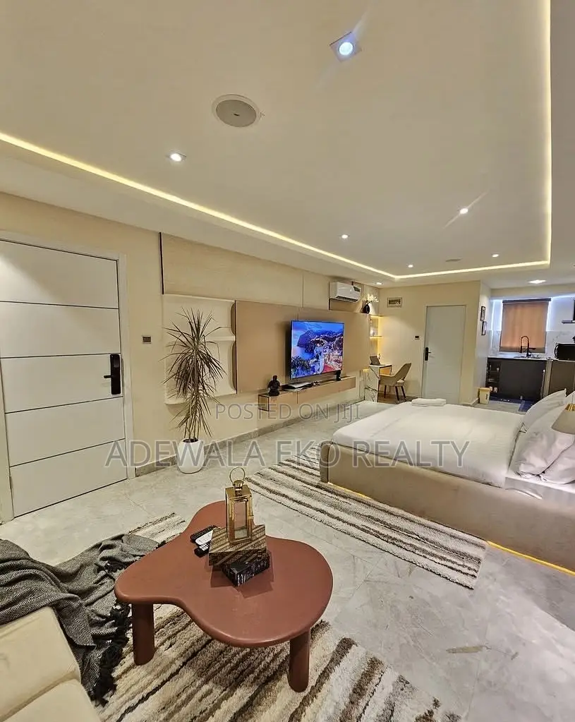 Spacious Studio Shortlet Lekki Phase 1 (PS5,24/7 Power)