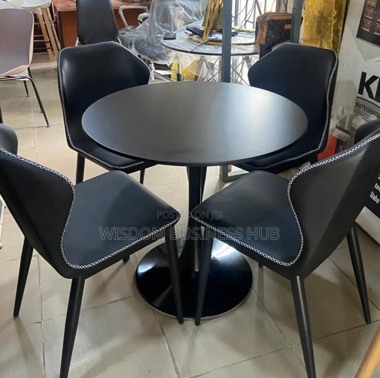 4-Seater Round Pedestal Dining Set