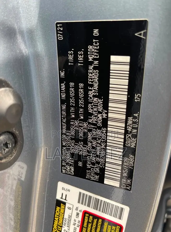 Toyota Highlander LE 2022 Blue