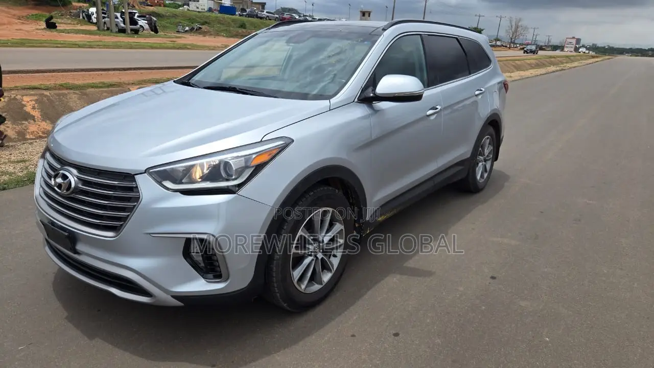 Hyundai Santa Fe Limited Ultimate AWD 2018 Silver