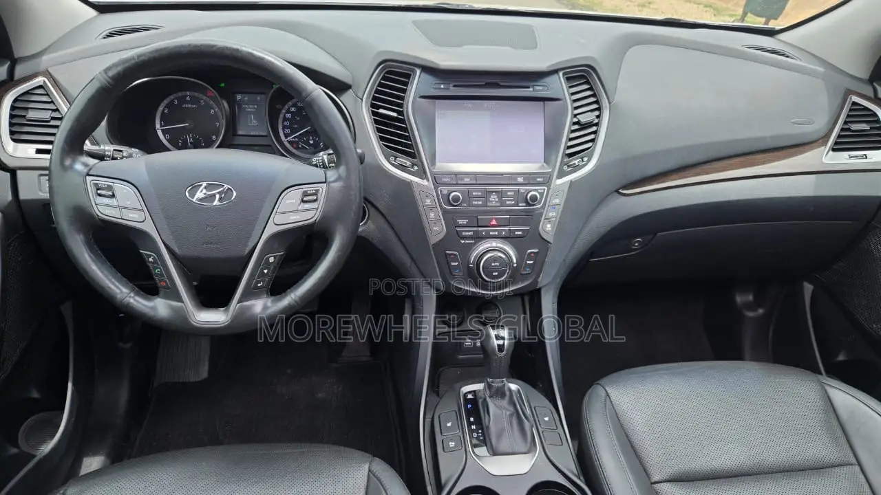 Hyundai Santa Fe Limited Ultimate AWD 2018 Silver