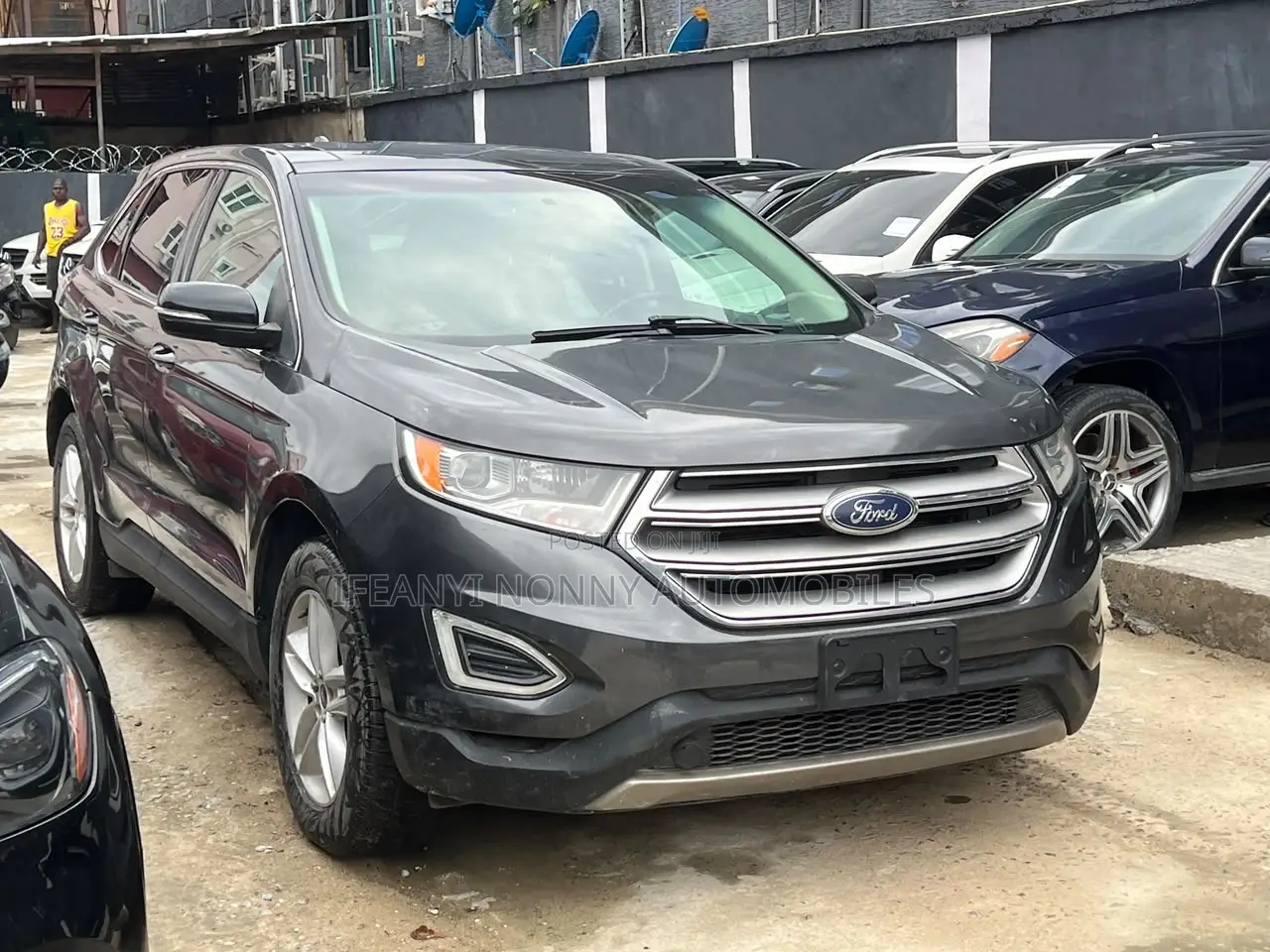 Ford Edge Titanium 4dr FWD 2017 Gray