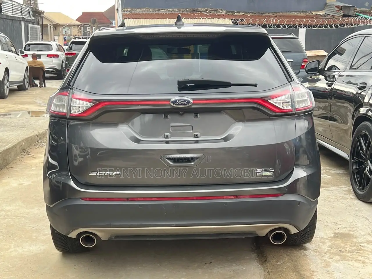 Ford Edge Titanium 4dr FWD 2017 Gray
