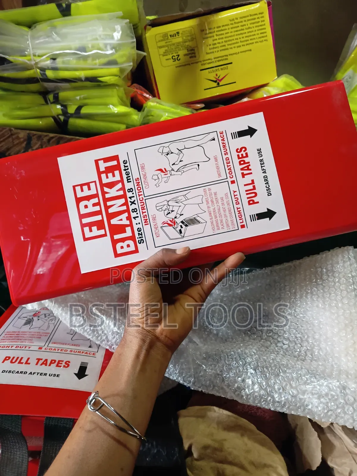 1.8m × 1.8m Fire Blanket – Heavy Duty Fire Safety Blanket