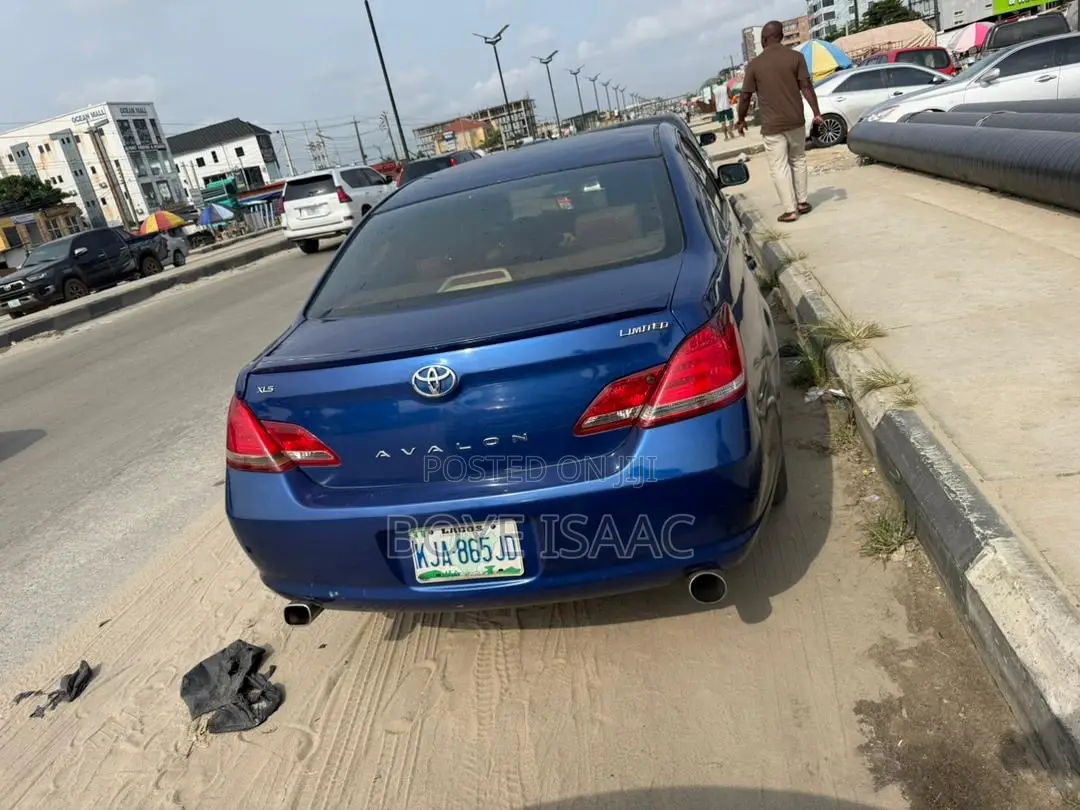 Toyota Avalon Limited 2007 Blue