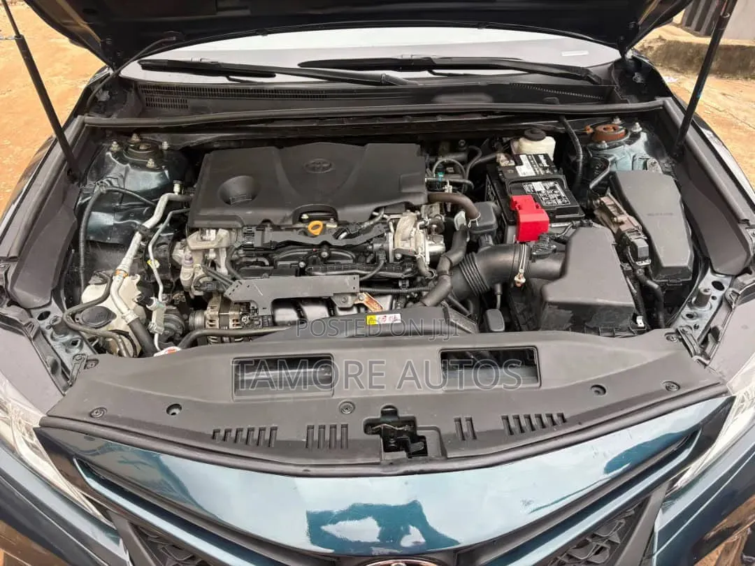 Toyota Camry SE FWD 2020 Green