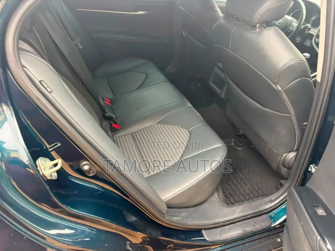 Toyota Camry SE FWD 2020 Green