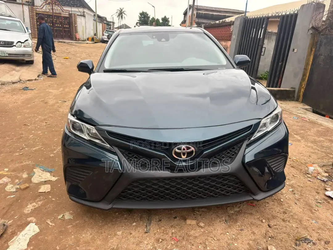 Toyota Camry SE FWD 2020 Green