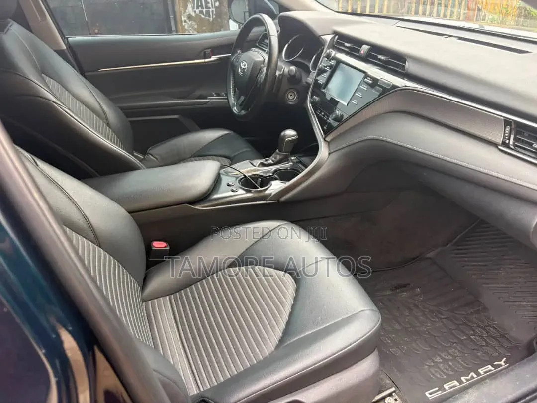 Toyota Camry SE FWD 2020 Green