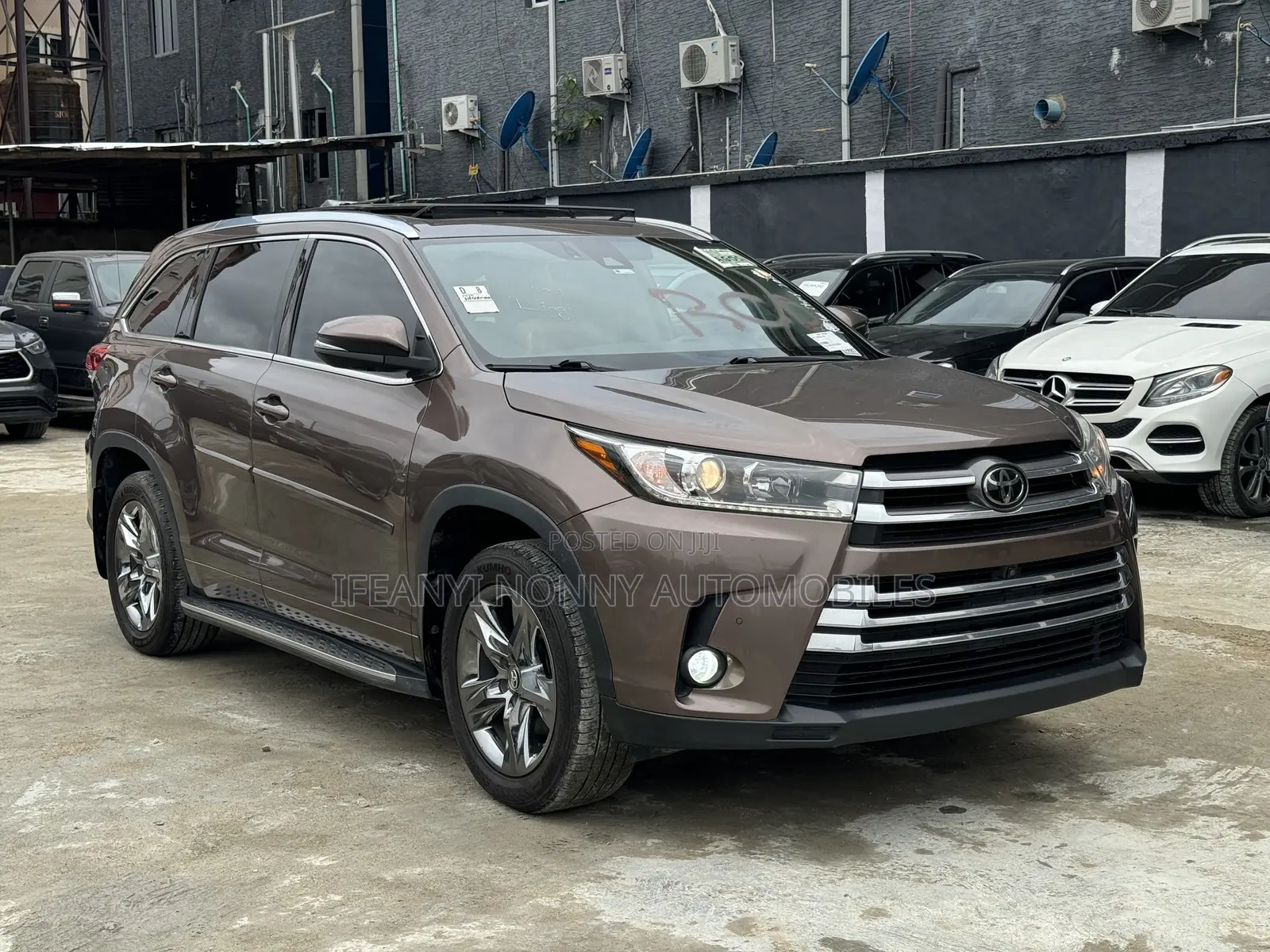 Toyota Highlander Limited Platinum 4x4 V6 (3.5L 6cyl 8A) 2018 Brown