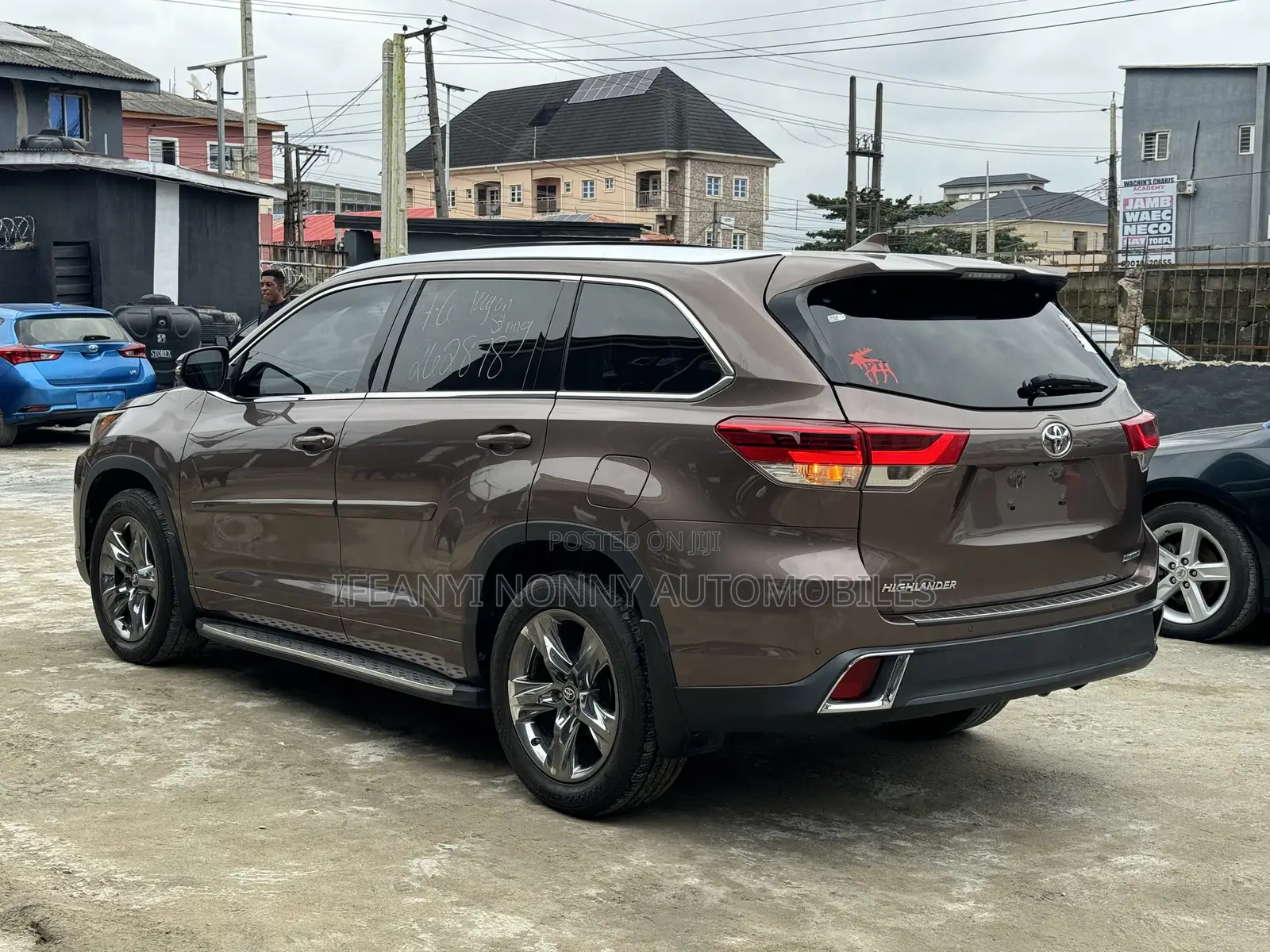 Toyota Highlander Limited Platinum 4x4 V6 (3.5L 6cyl 8A) 2018 Brown