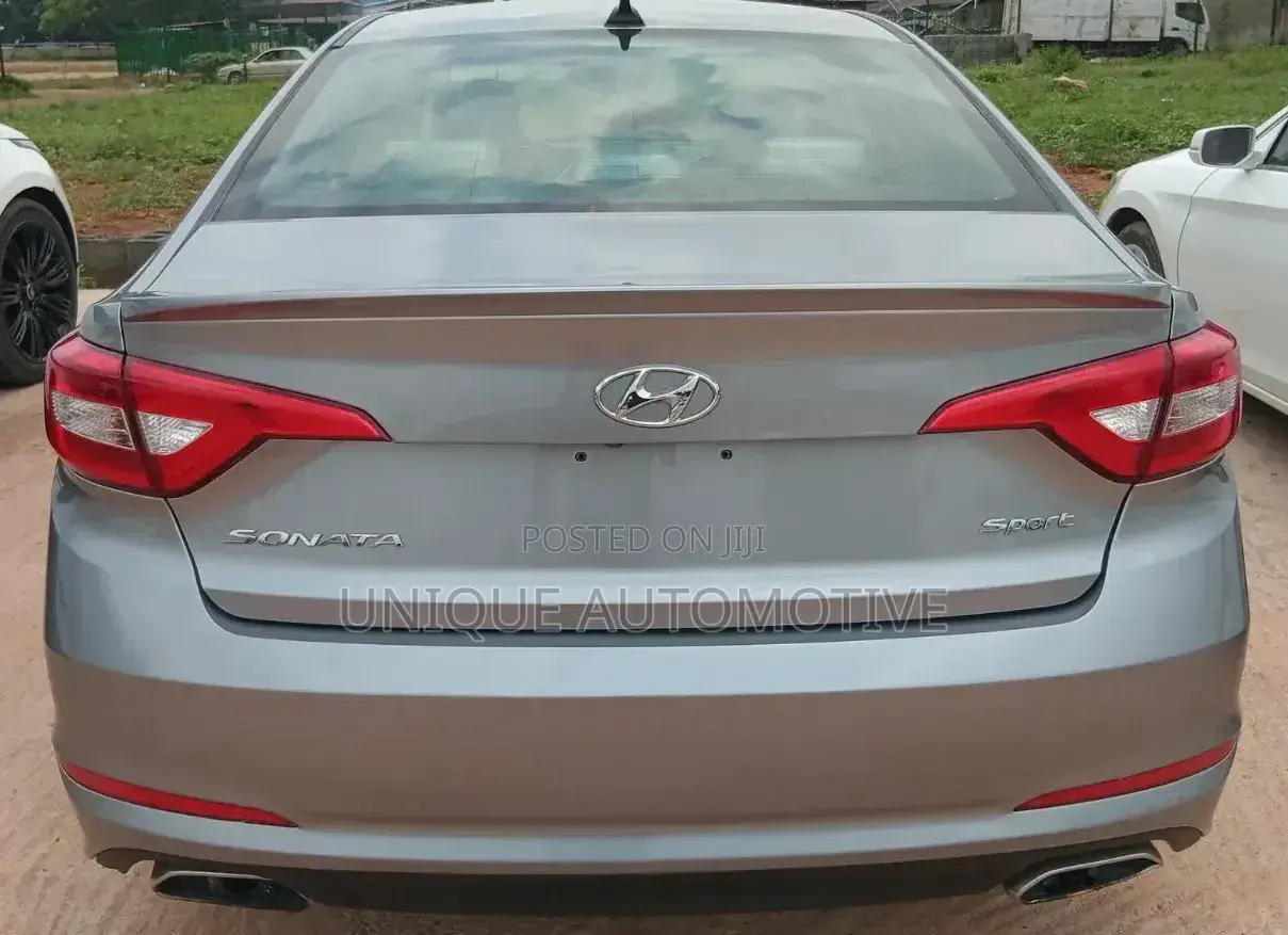 Hyundai Sonata Sport Sedan FWD (2.4L 4cyl 6A) 2016 Gray