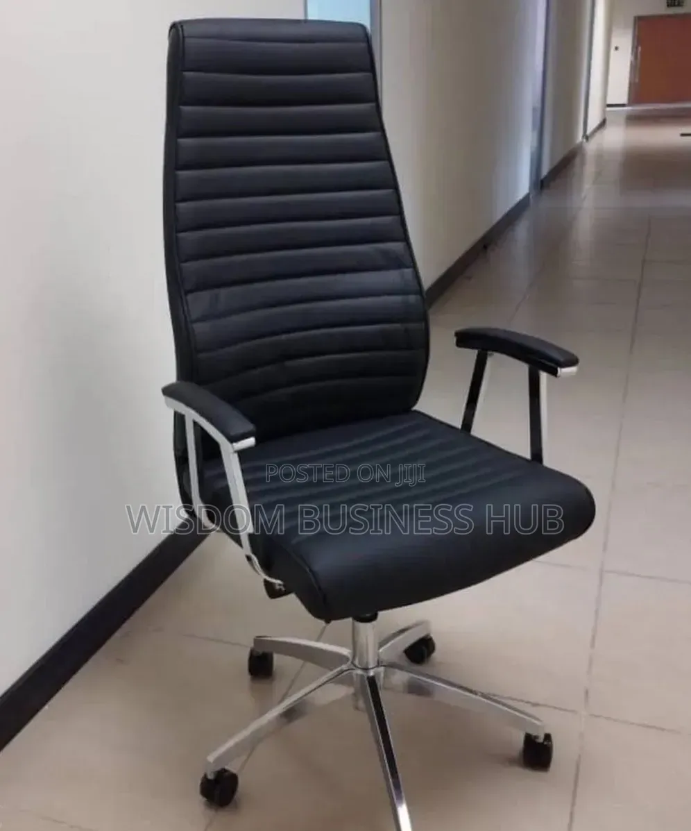 High Back Executive Office Chair With Padded Arm