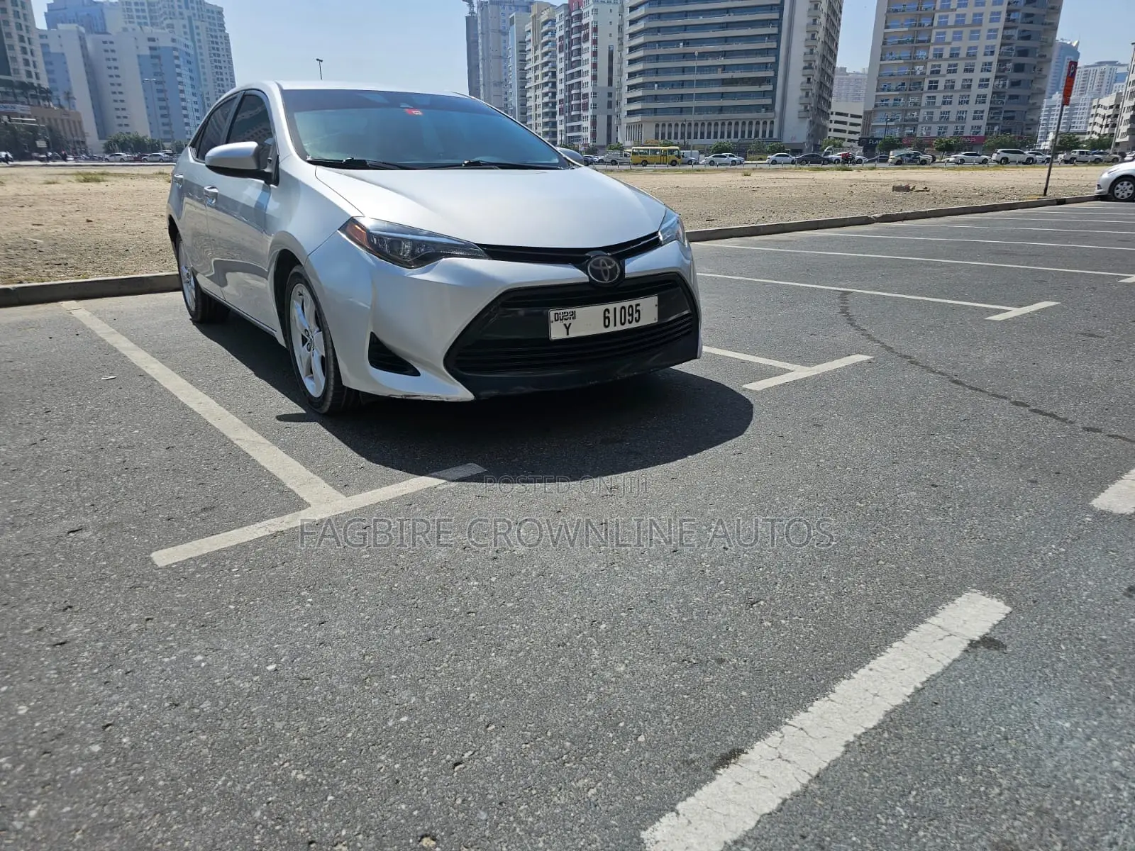 Toyota Corolla LE Eco (1.8L 4cyl 2A) 2018 Silver