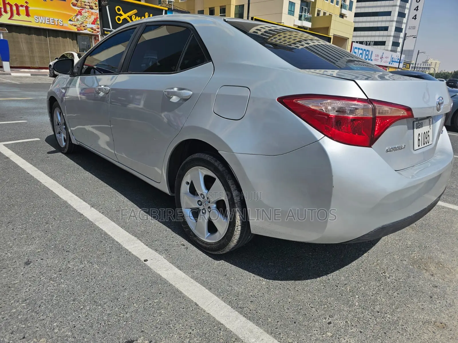 Toyota Corolla LE Eco (1.8L 4cyl 2A) 2018 Silver