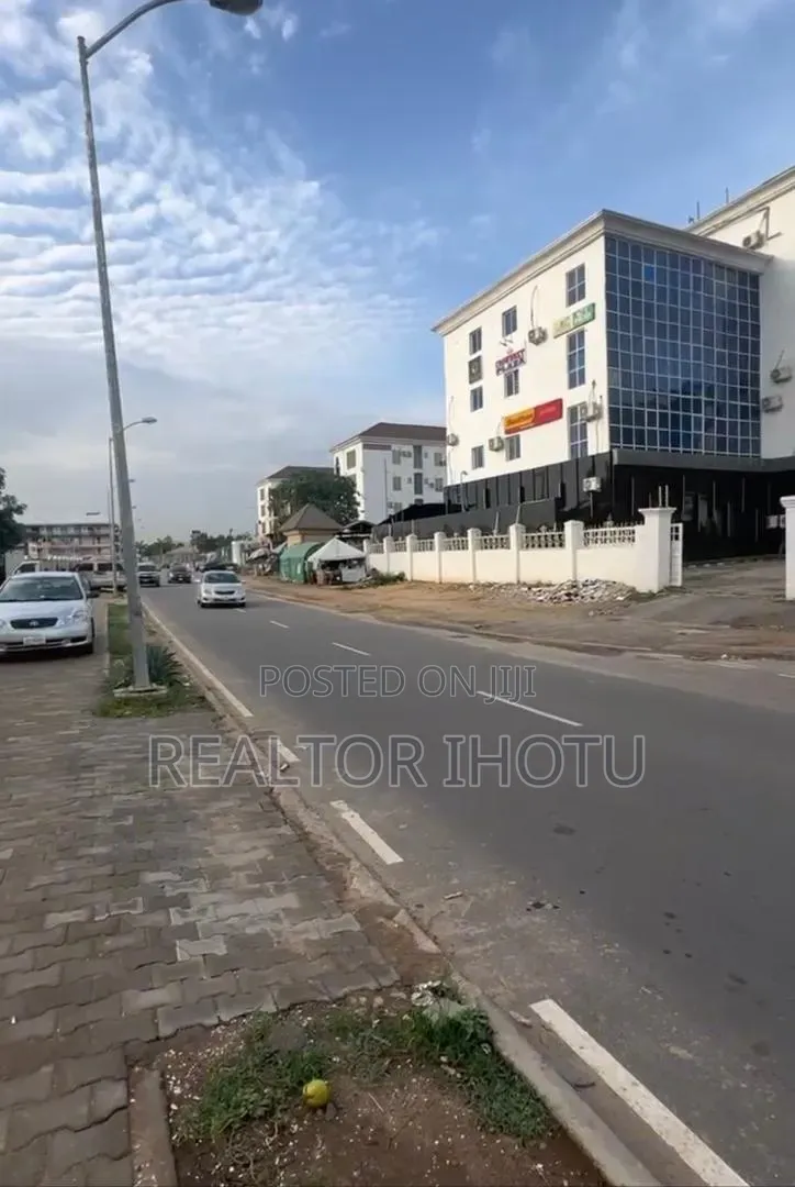 3bdrm Farm House in Wuye for Sale