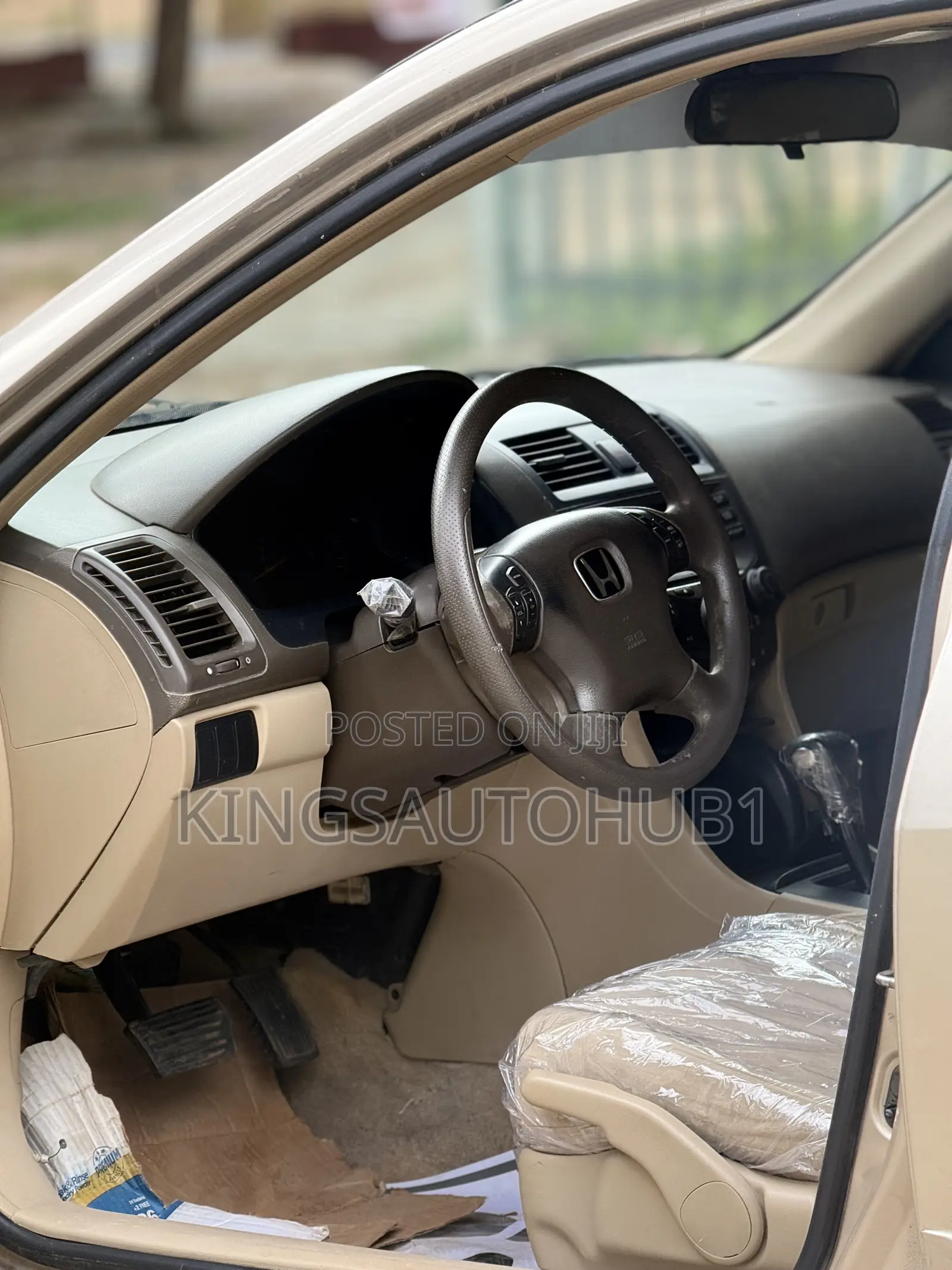 Honda Accord 2005 Gold