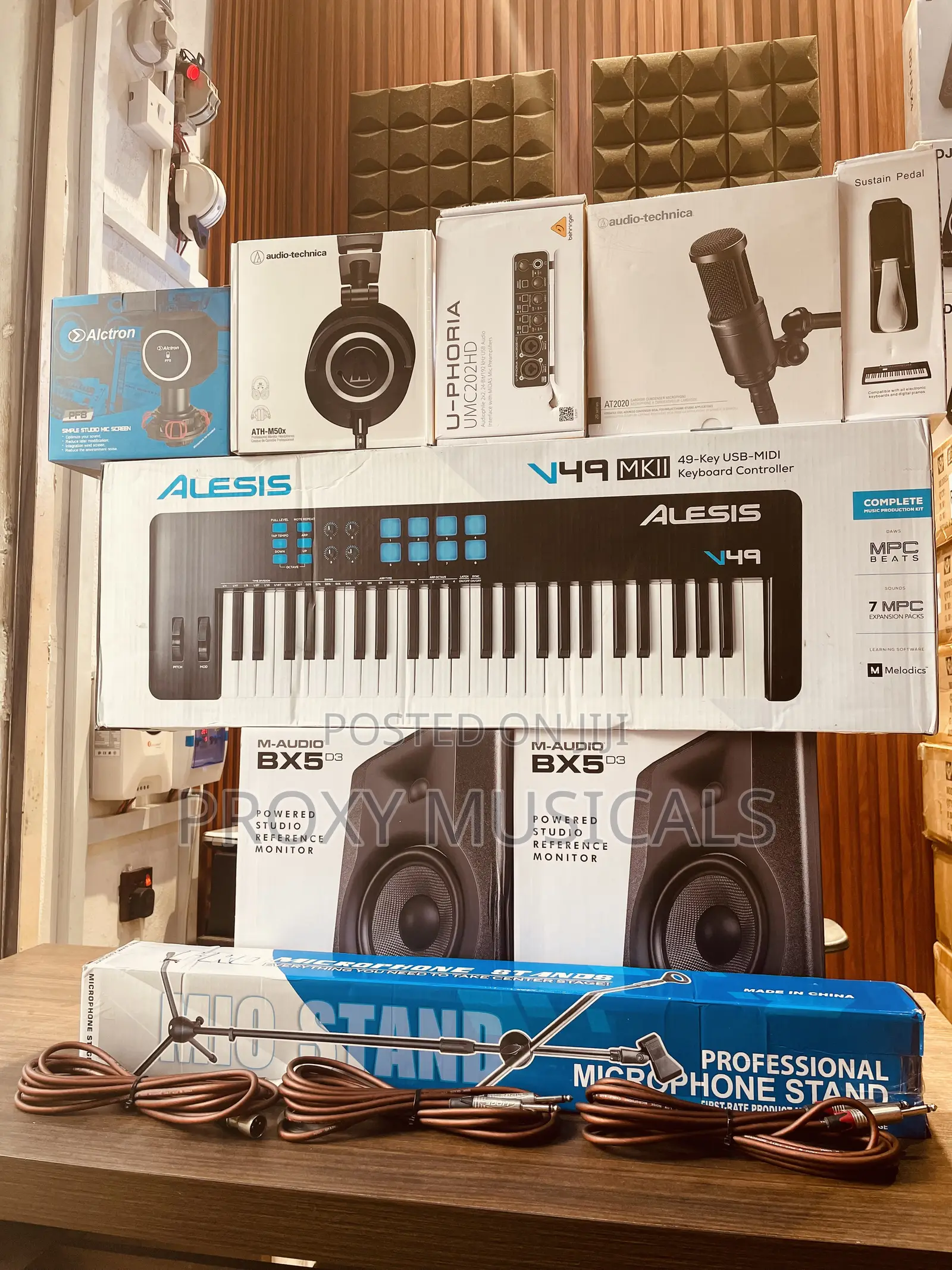 BX5D3 Studio Monitor. Complete Studio Bundle Package