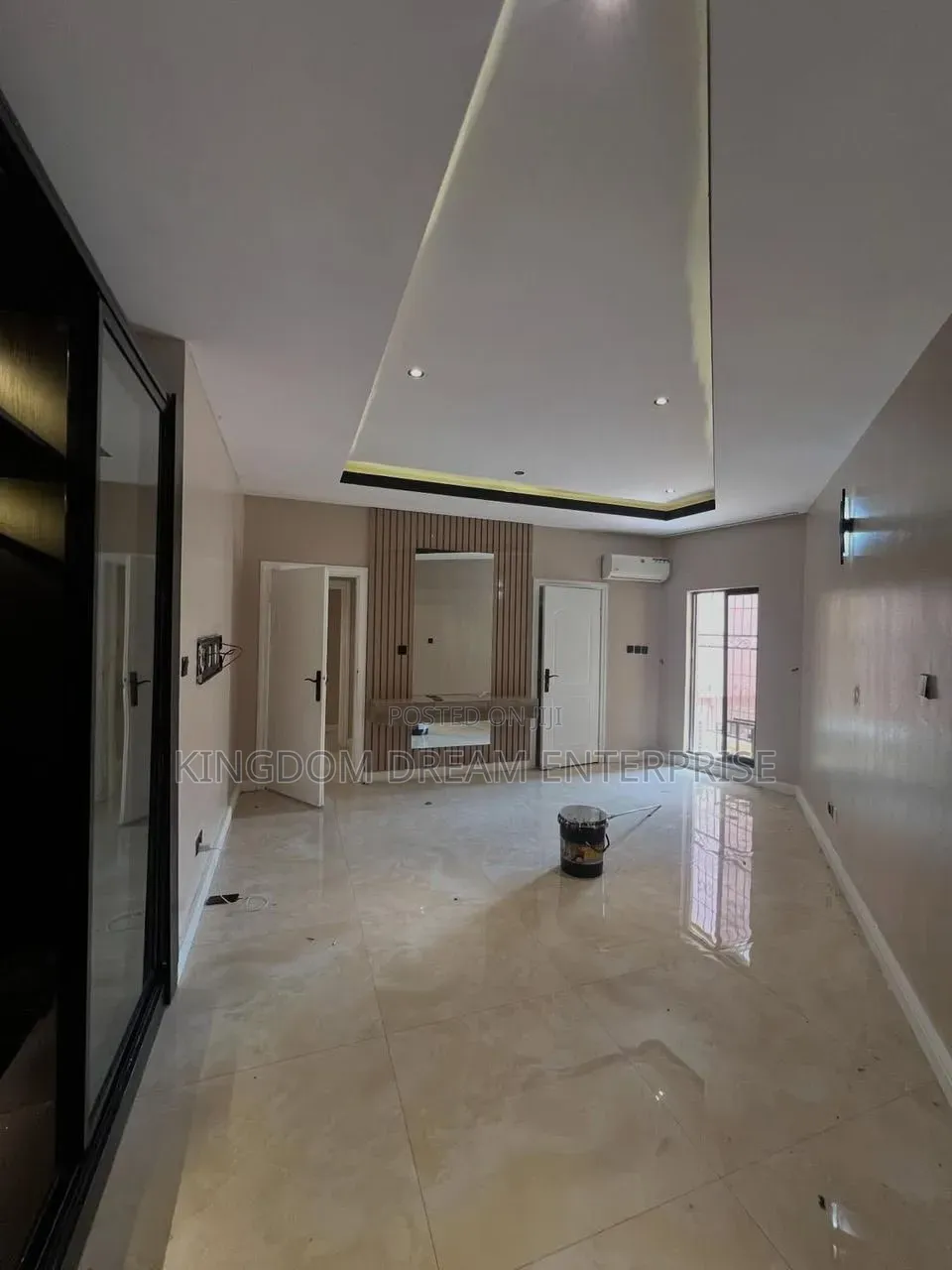 3bdrm Apartment in Lekki Phase 1 for rent