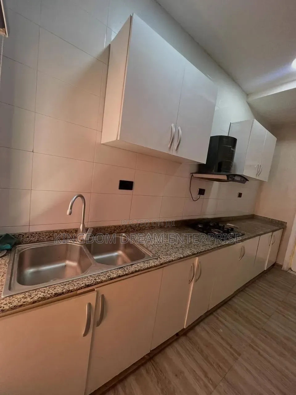 3bdrm Apartment in Lekki Phase 1 for rent