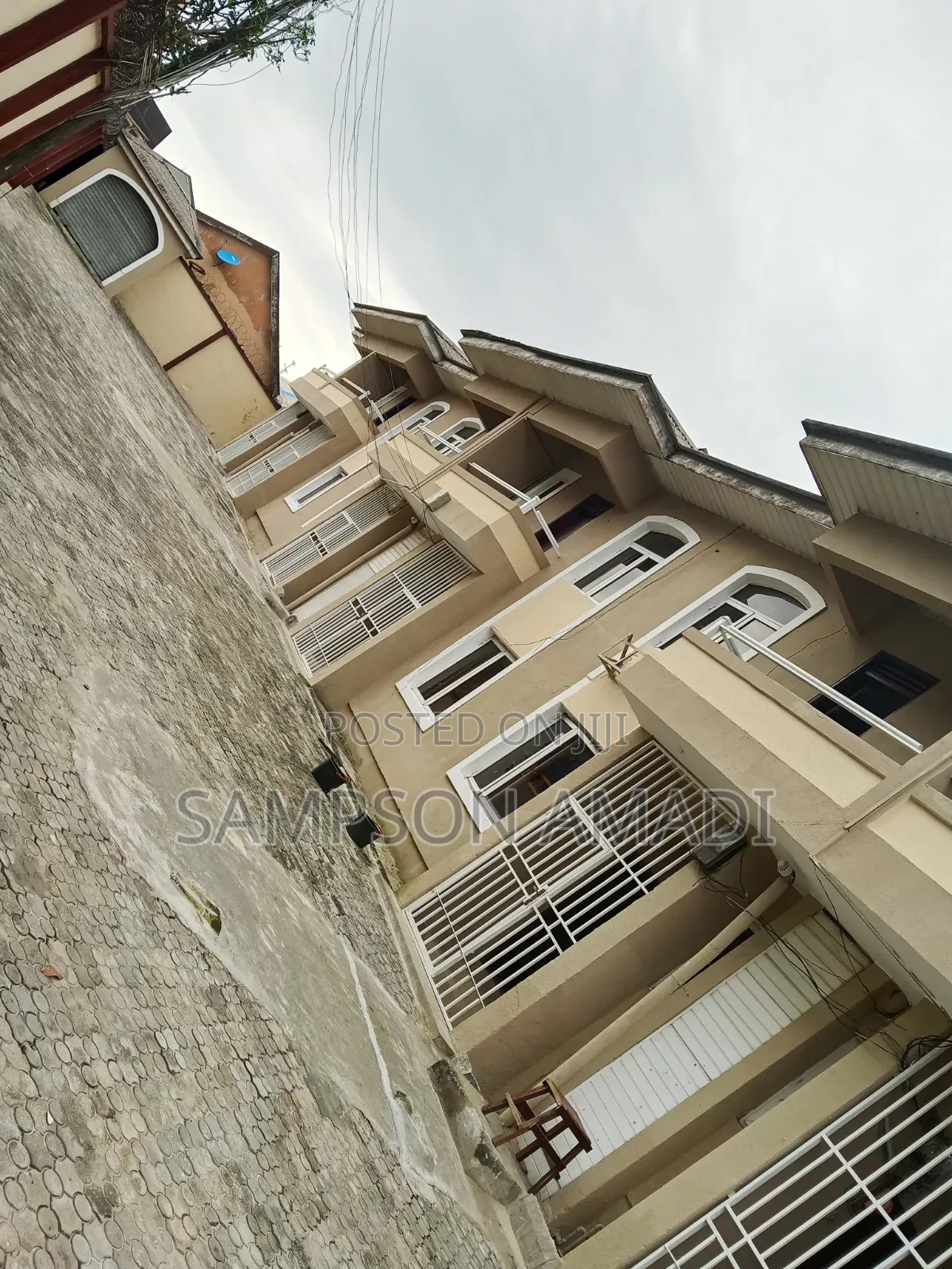 3bdrm Duplex in East West Road for rent