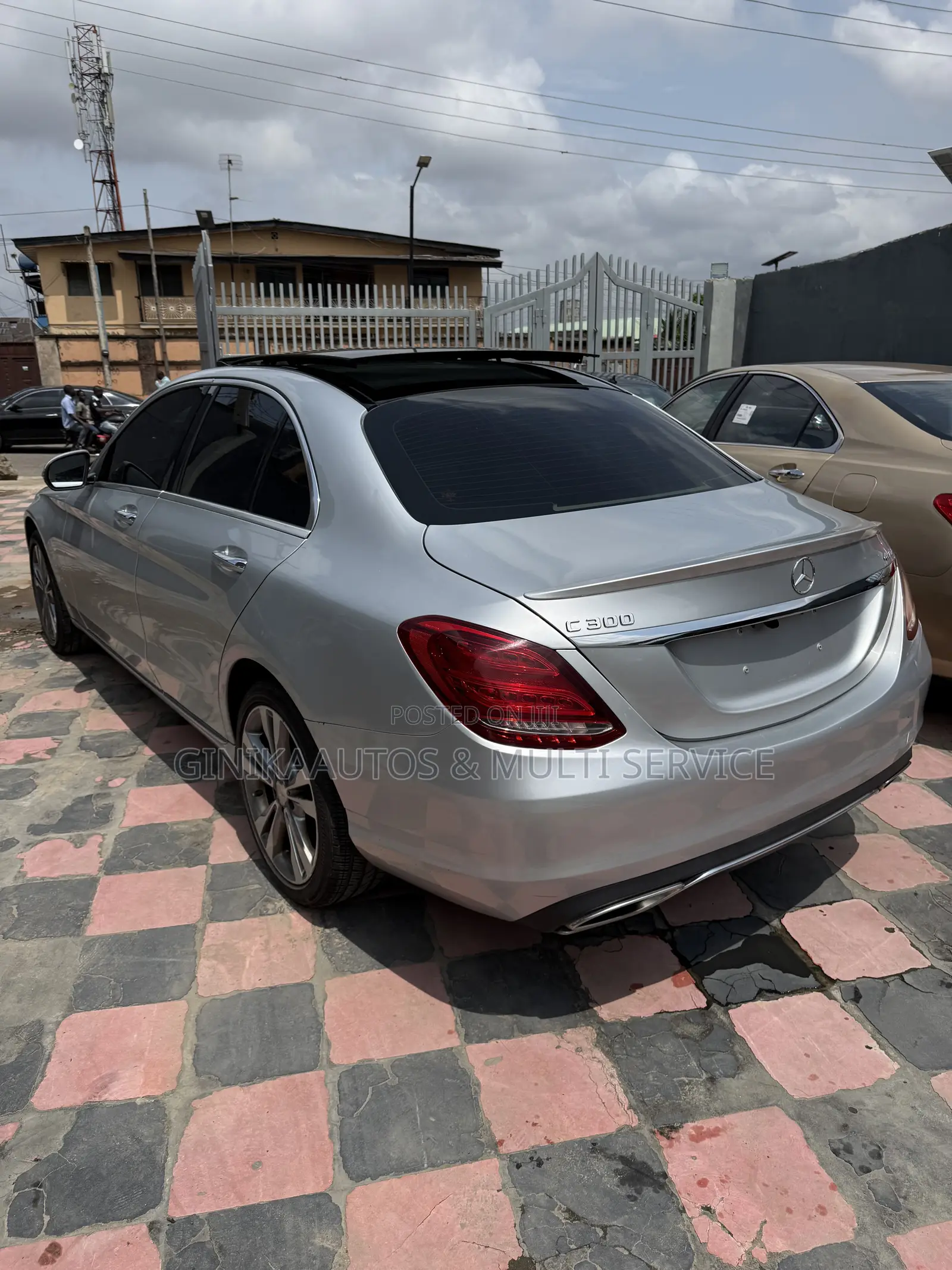 Mercedes-Benz C300 Luxury 4matic Sedan AWD (2.0L 4cyl 7A) 2017 Silver
