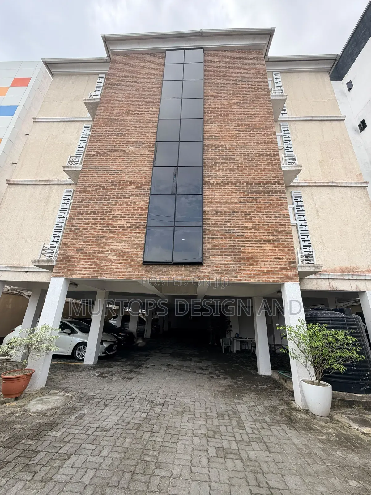 Furnished Mini Flat in Chevron for rent